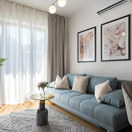 Apartment Vivando - Sunny 1br - View Balcony - Parking *