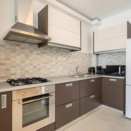Vivando - Sunny 1br - View Balcony - Parking Bucareste
