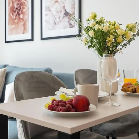 Apartamento Vivando - Sunny 1br - View Balcony - Parking Bucareste