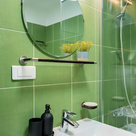 Apartamento Vivando - Sunny 1br - View Balcony - Parking Bucareste